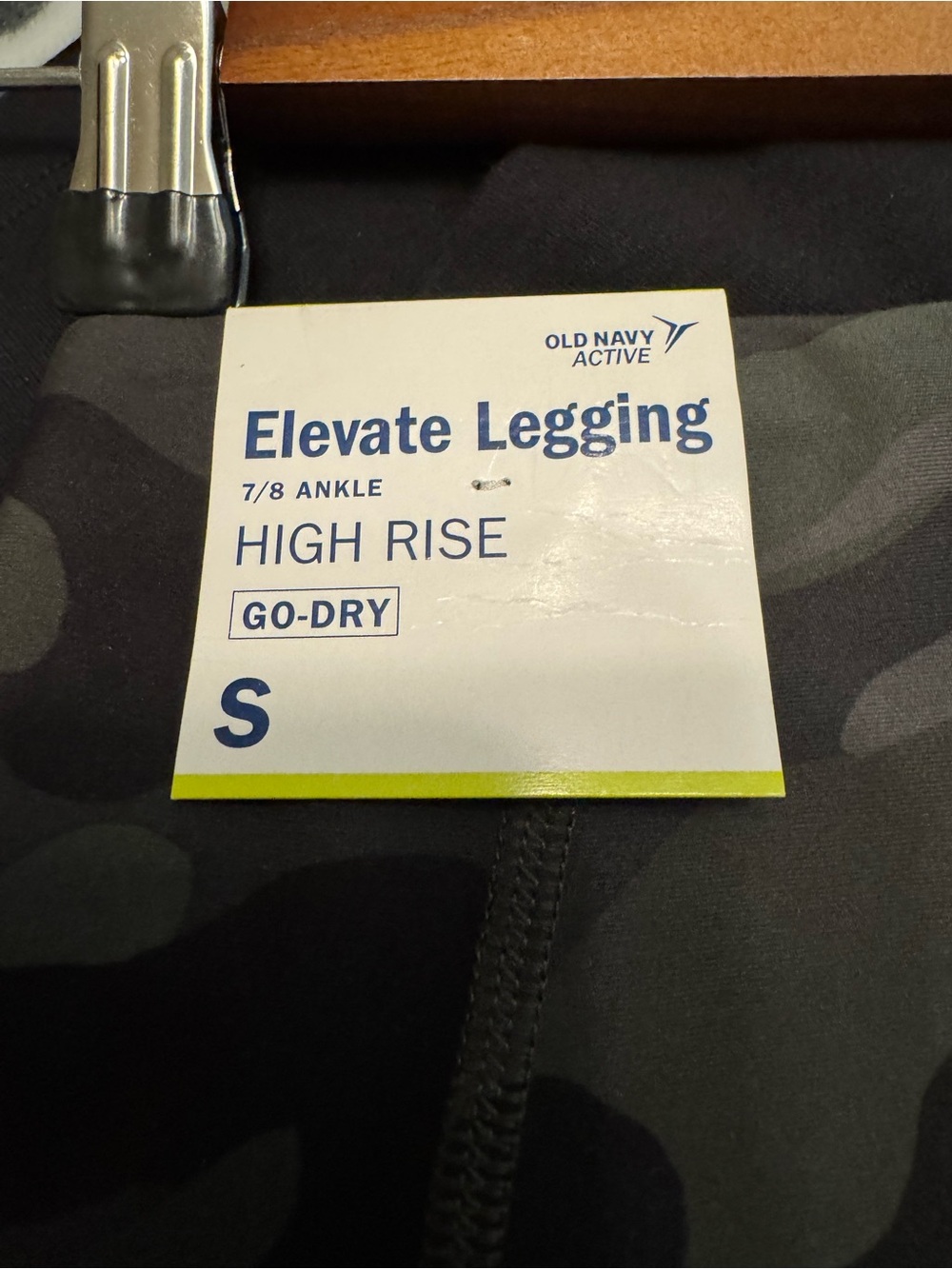 Old Navy Black & Gray Camo Active Leggings - Kids